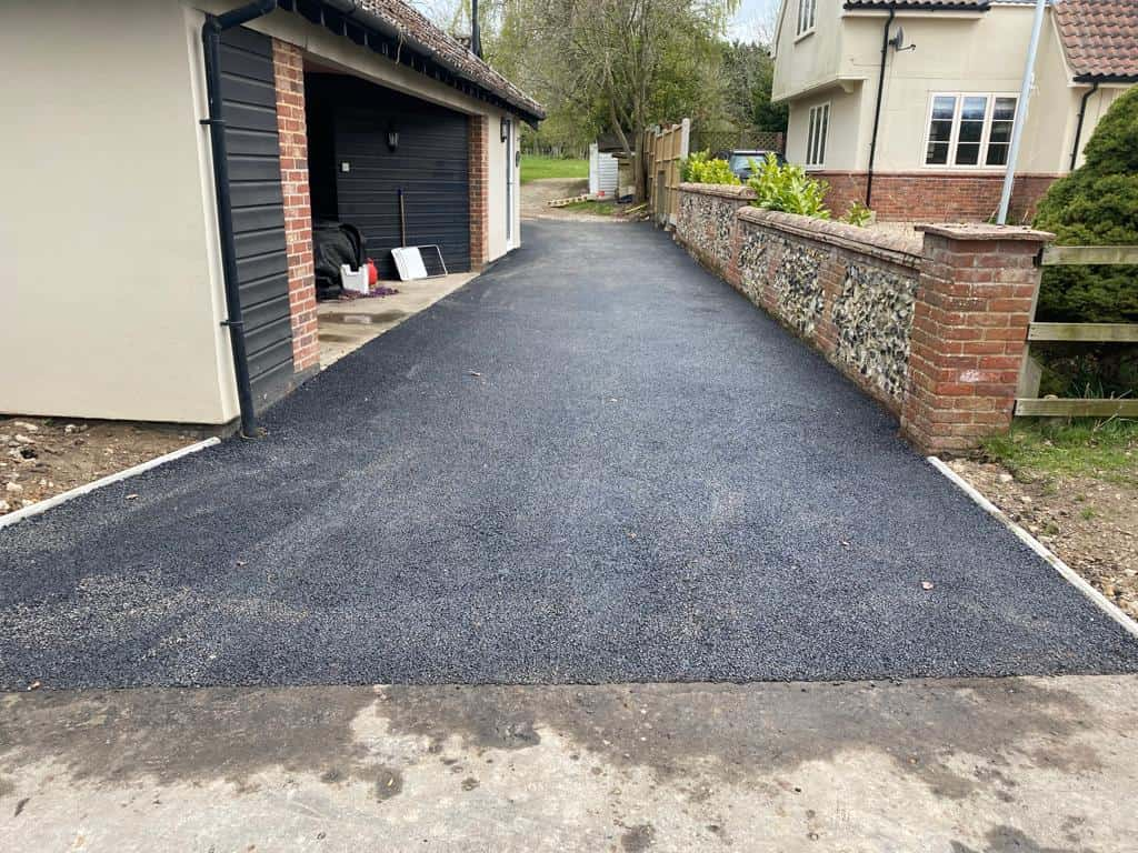 This is a newly installed tarmac driveway. All works carried out by Ramsgate Driveways