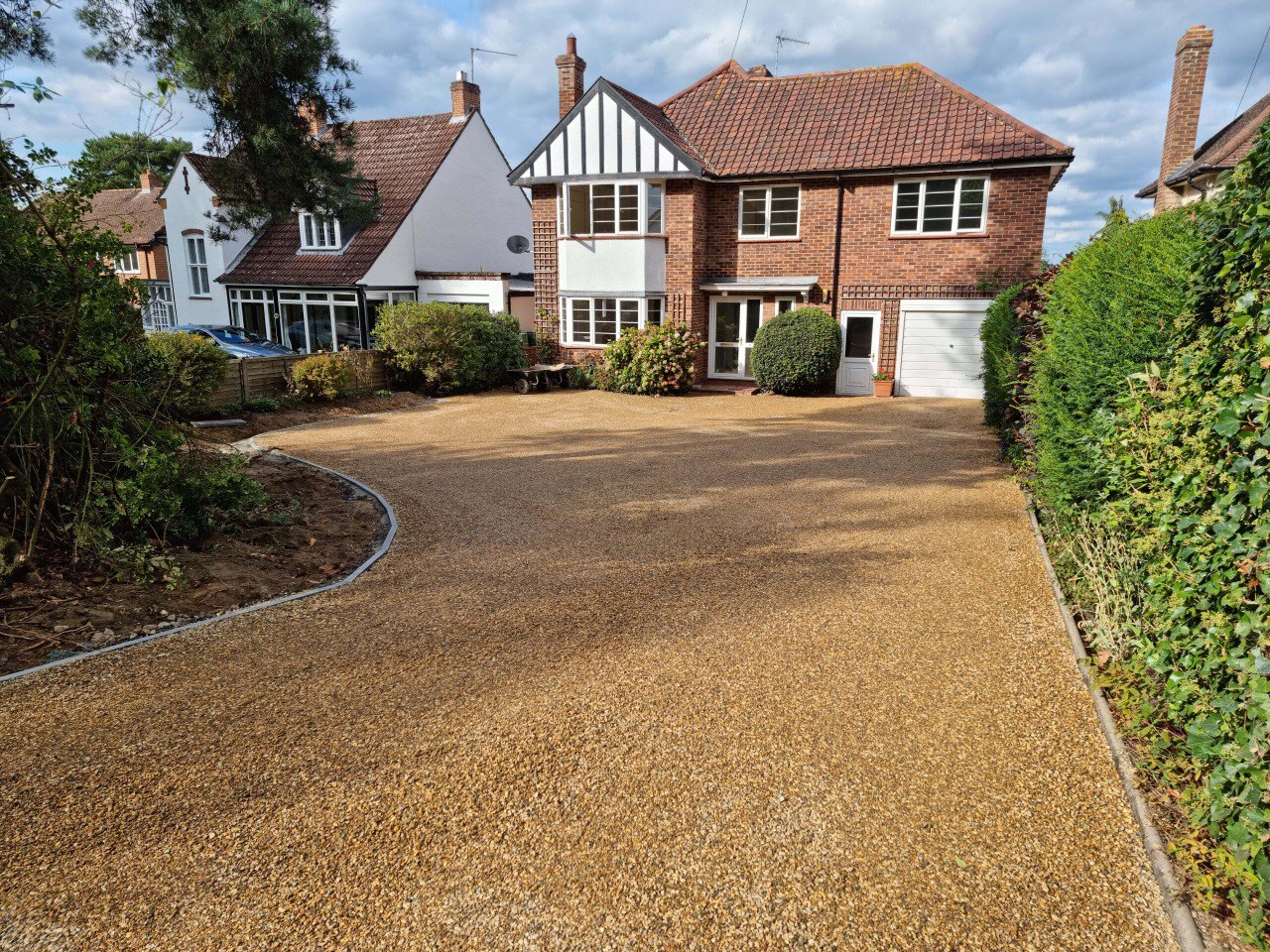 This is a newly installed tar and chip driveway installed by Ramsgate Driveways